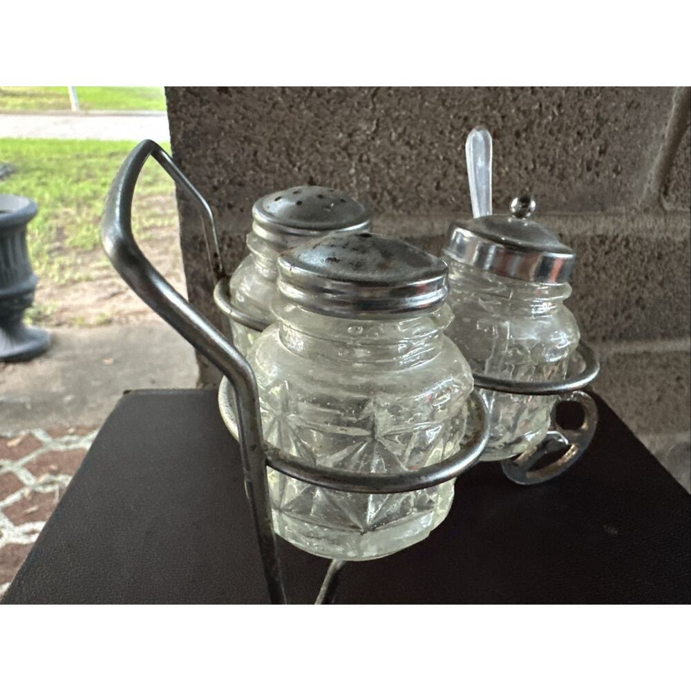 Condiment Cart Salt and Pepper Shakers plus Condiment Jar Wheel Barrel‎ Holder